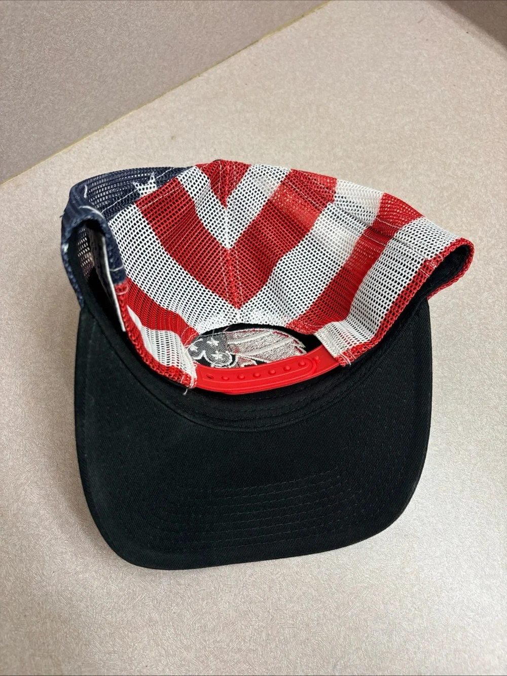 Iowa Hawkeyes Hat Cap Trucker Mesh Adjustable Snapback USA Flag Red White Blue